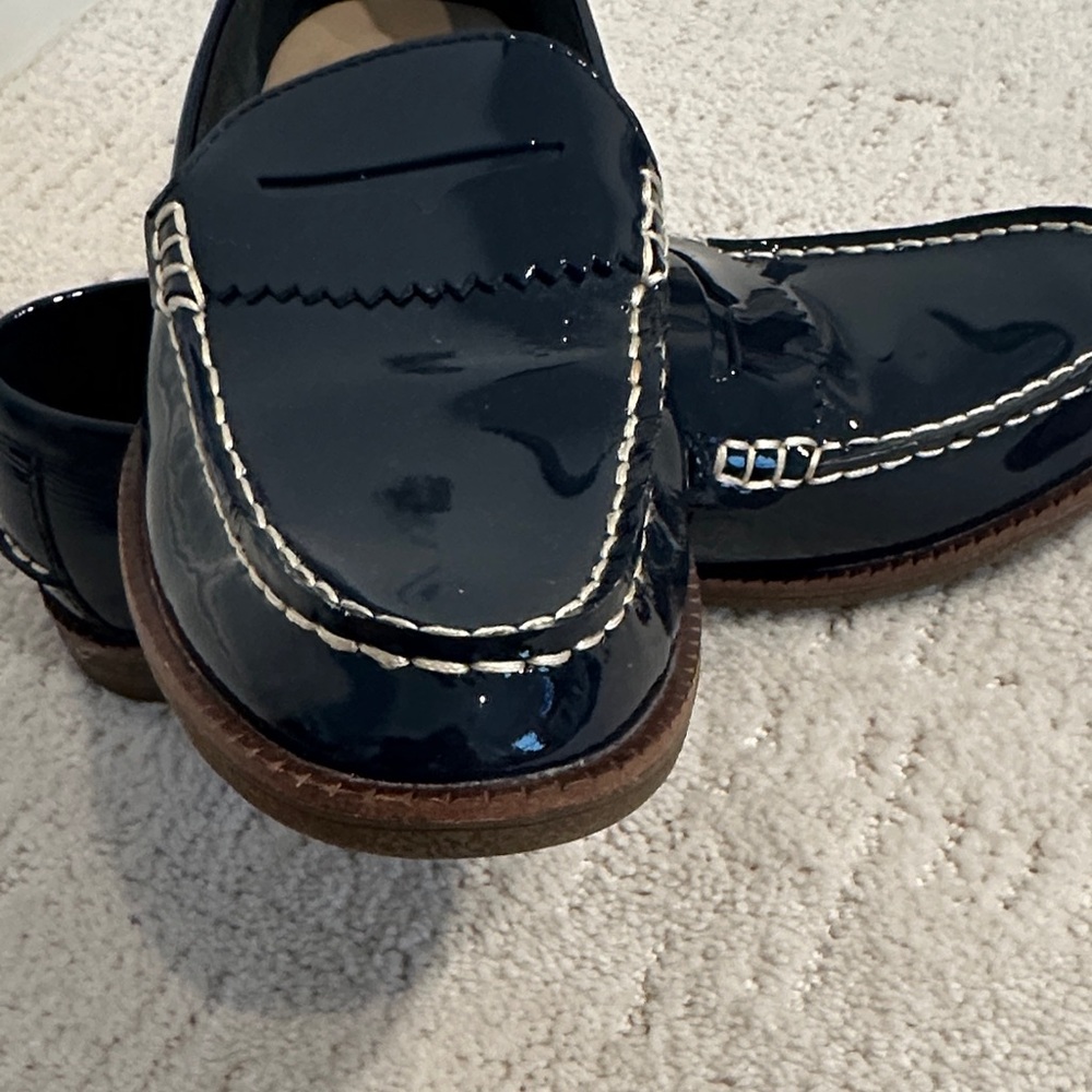 Sperry Women's Navy Patent Penny Loafers excellent condition 8